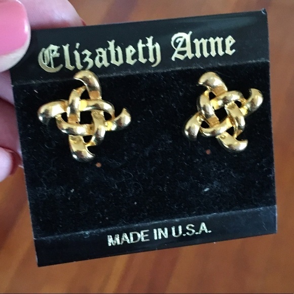 Vintage Woven Gold Tone Earrings - Picture 1 of 3